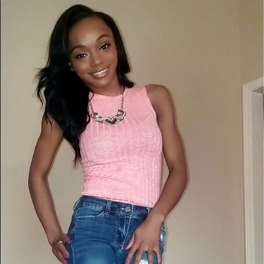Meet your Posher, Crystal